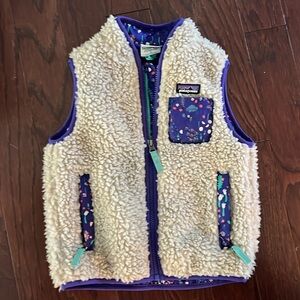 Patagonia retro Sherpa fleece floral printed vest